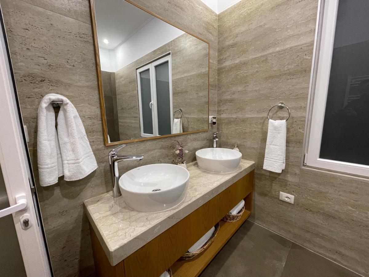 Joni & Joy Center Apartment Berat Exterior photo