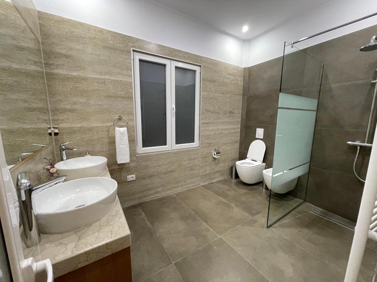 Joni & Joy Center Apartment Berat Exterior photo